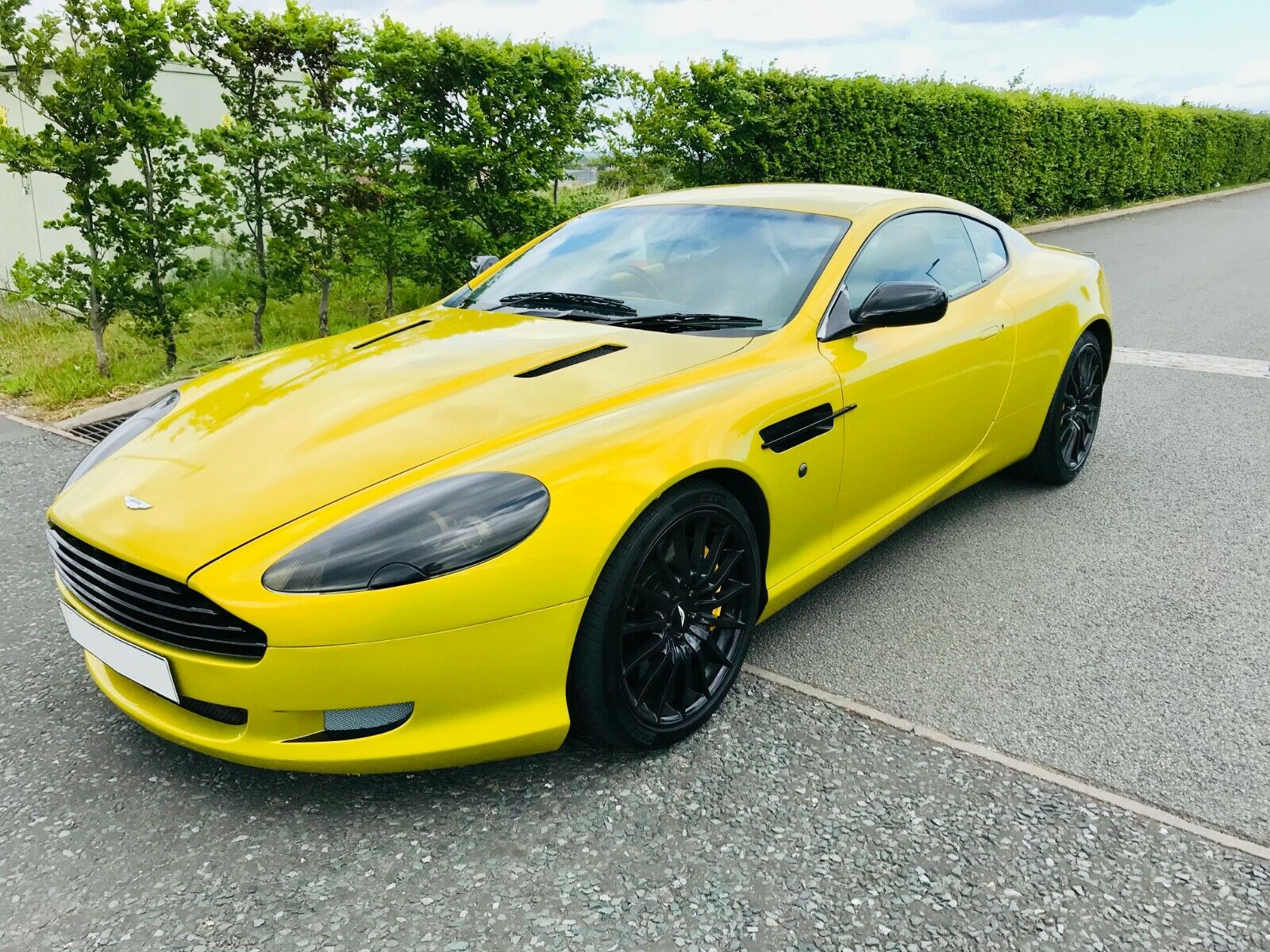 Aston Martin DB9 2005 For Sale | Modified-Autos.com